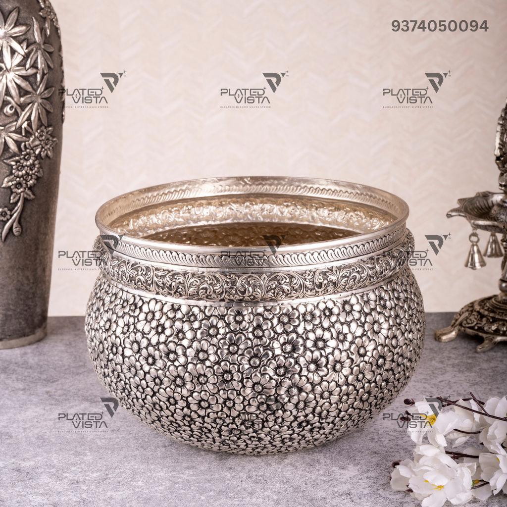 Silver Urli